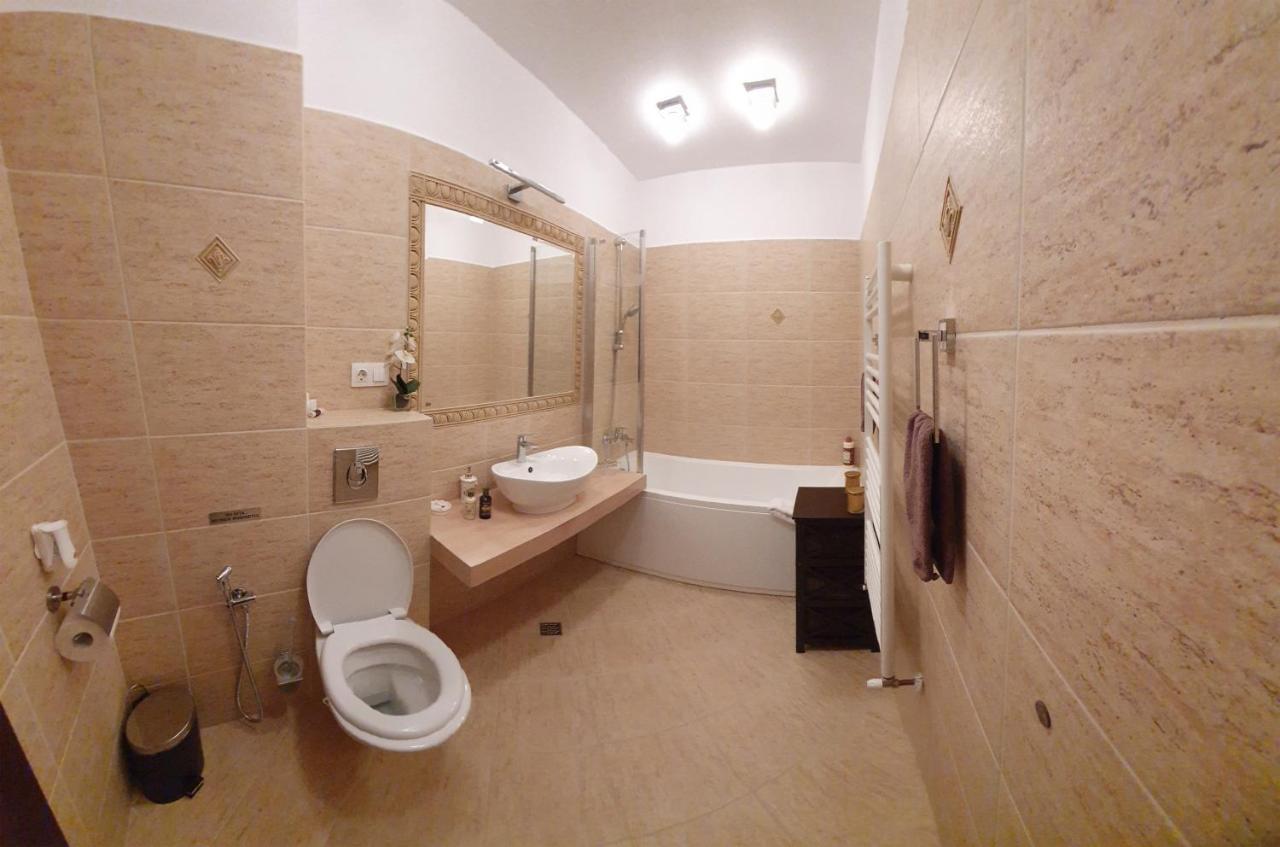 Lux Green Apartament Apartment Brașov